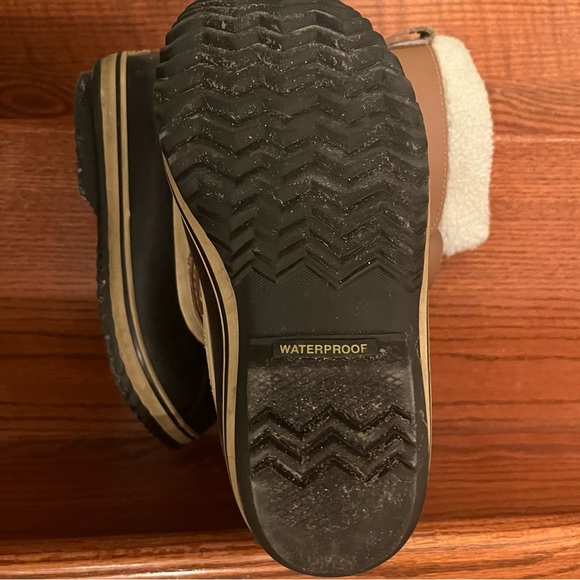 Men’s Sorel Waterproof Boots! - Picture 2 of 8